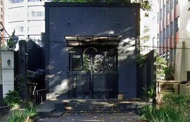 Imagem: O depósito possui 5 Vagas na garagem e 600m² de Área e está