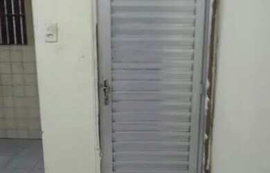 Imagem: A casa possui 2 Dormitórios, 1 Banheiro e está localizado