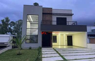 Imagem: A casa em condomínio à venda possui 3 Dormitórios, 5 Banheiros