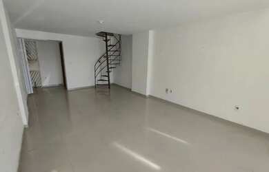 Imagem 9: Loja Praia Campista c/ 76m² de frente para o mar, mezanino, banheiro