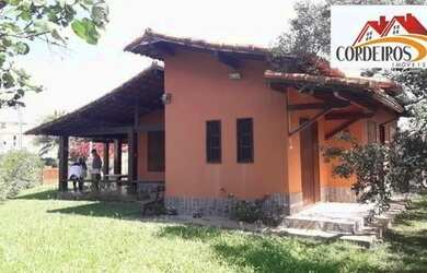 Imagem: A casa em condomínio possui 3 Dormitórios, 2 Banheiros, 4