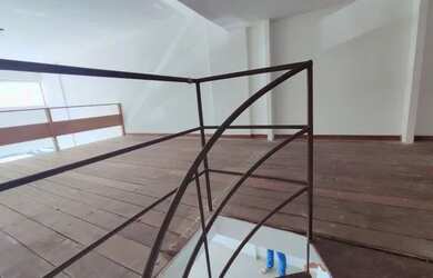 Imagem 4: Loja Praia Campista c/ 76m² de frente para o mar, mezanino, banheiro