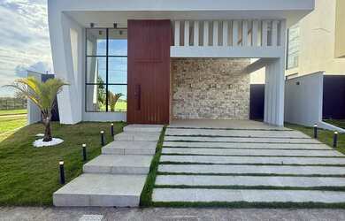 Imagem: A casa em condomínio possui 3 Dormitórios, 4 Banheiros, 4