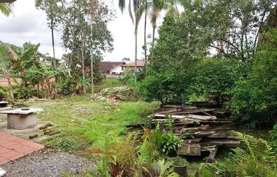 Imagem: A casa possui 3 Dormitórios, 2 Banheiros, 1 Vaga na garagem