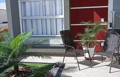 Imagem: A casa em condomínio possui 3 Dormitórios, 1 Banheiro, 2 Vagas