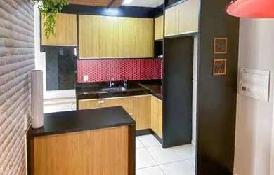 Imagem: O apartamento possui 2 Dormitórios, 1 Banheiro, 1 Vaga na garagem