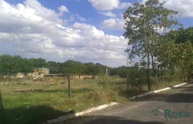 Imagem: O terreno possui 12m² de Área e está localizado em Porto