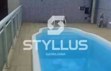 Imagem: A casa possui 3 Dormitórios, 5 Banheiros, 2 Vagas na garagem