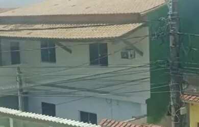 Imagem: A casa possui 2 Dormitórios, 2 Banheiros, 1 Vaga na garagem