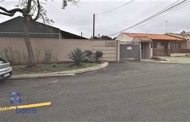 Imagem: A casa em condomínio possui 5 Dormitórios, 3 Banheiros, 2