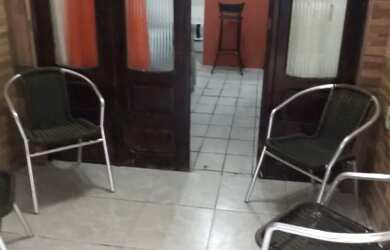 Imagem: A casa possui 1 Dormitório, 1 Banheiro e está localizado