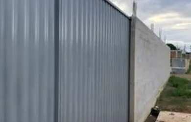 Imagem: O terreno possui 500m² de Área e está localizado em Barcelona