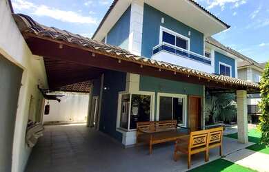 Imagem: A casa em condomínio possui 4 Dormitórios, 5 Banheiros, 3