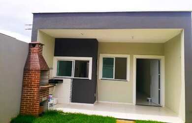 Imagem: A casa possui 2 Dormitórios, 2 Banheiros e 2 Vagas na garagem