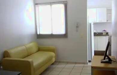 Imagem: O apartamento possui 1 Dormitório, 1 Banheiro, 1 Vaga na garagem