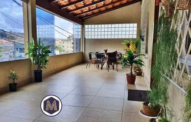 Imagem: A casa possui 5 Dormitórios, 4 Banheiros, 273m² de Área e