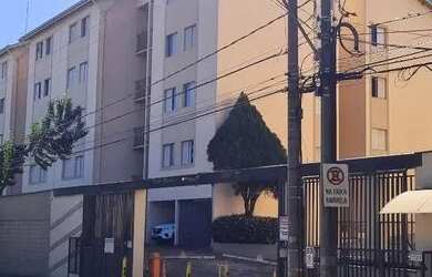 Imagem: O apartamento possui 3 Dormitórios, 1 Banheiro, 1 Vaga na garagem