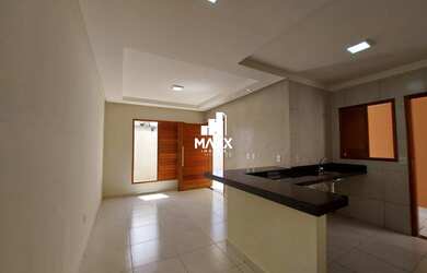 Imagem: A casa possui 2 Dormitórios, 1 Banheiro, 1 Vaga na garagem