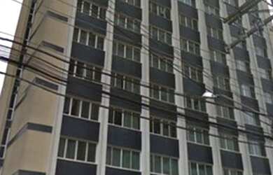 Imagem: O apartamento possui 3 Dormitórios, 1 Banheiro, 2 Vagas na