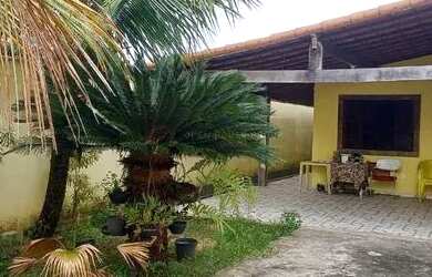 Imagem: A casa possui 2 Dormitórios, 1 Banheiro, 5 Vagas na garagem