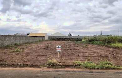 Imagem: O terreno possui 1.280m² de Área e está localizado em Mandaguaçu