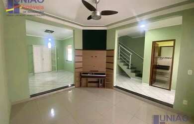 Imagem: A casa em condomínio possui 3 Dormitórios, 2 Banheiros, 2