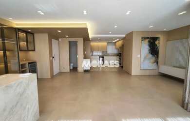 Imagem: O apartamento possui 3 Dormitórios, 5 Banheiros, 3 Vagas na