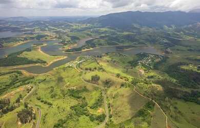 Imagem: O terreno possui 1m² de Área e está localizado em Joanópolis