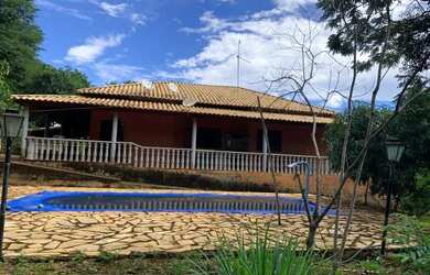 Imagem: A chácara e está localizado em Jaboticatubas, MG à venda