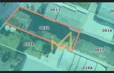 Imagem: O terreno possui 739m² de Área e está localizado em Centro