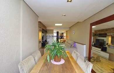 Imagem 7: Casa em Porto Alegre, no bairro Hípica, com 2 dormitório(s), e 2 banheiros, à venda