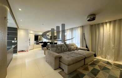 Imagem: O apartamento possui 3 Dormitórios, 1 Banheiro, 3 Vagas na