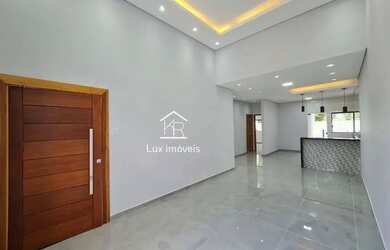 Imagem: A casa em condomínio possui 3 Dormitórios, 2 Banheiros, 2