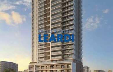 Imagem: O apartamento possui 3 Dormitórios, 1 Banheiro, 2 Vagas na