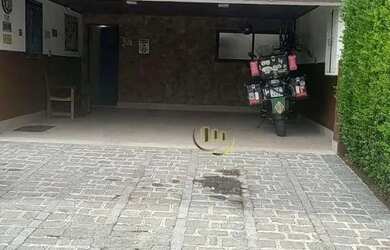 Imagem 4: Lindíssima Casa mobiliada para locação com 4 suítes, com área construída...