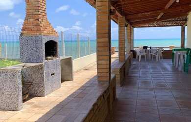 Imagem 2: Alugo Casa a beira mar pé na areia com piscina na Praia de Zumbi