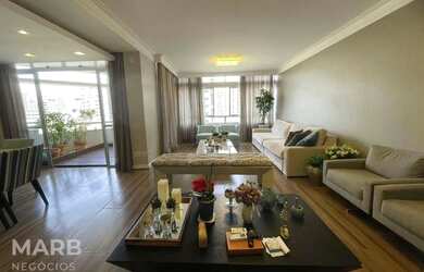 Imagem: O apartamento possui 4 Dormitórios, 4 Banheiros, 2 Vagas na