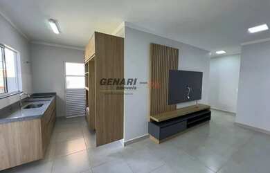 Imagem: A casa possui 2 Dormitórios, 1 Banheiro, 2 Vagas na garagem