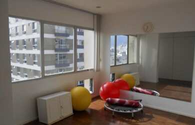 Imagem: O depósito possui 1 Vaga na garagem e 28m² de Área e está