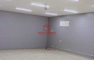 Imagem: O depósito possui 400m² de Área e está localizado em Glória