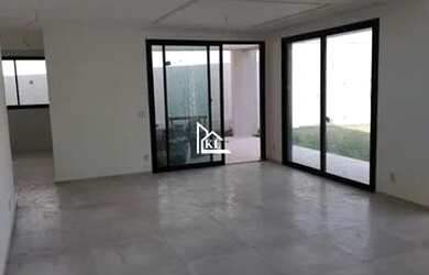 Imagem: A casa possui 4 Dormitórios, 4 Banheiros e 250m² de Área