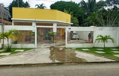 Imagem: A casa possui 1 Dormitório, 1 Banheiro, 2 Vagas na garagem