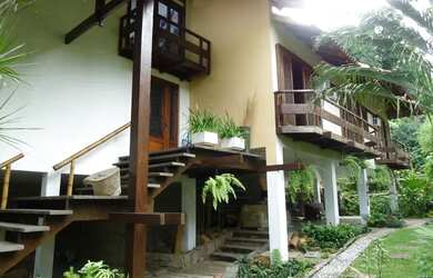 Imagem: A casa em condomínio possui 4 Dormitórios, 5 Banheiros, 3