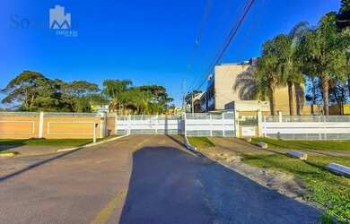 Imagem: A casa em condomínio possui 4 Dormitórios, 3 Banheiros, 2