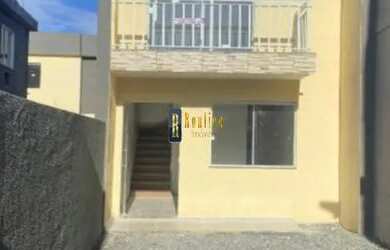 Imagem: A casa possui 2 Dormitórios, 2 Banheiros, 2 Vagas na garagem