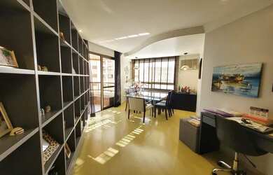 Imagem 2: Apartamento para venda/compra com 132 m² com 4 quartos/dormitórios em Centro - Florianópol