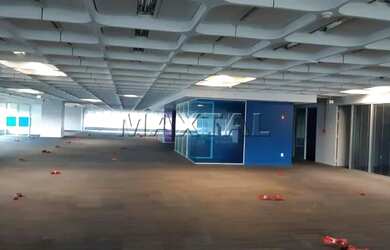 Imagem: O depósito possui 5 Vagas na garagem, 1.422m² de Área, Imóvel