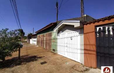 Imagem: O depósito possui 1 Vaga na garagem, 110m² de Área e está