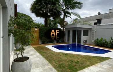 Imagem: A casa em condomínio possui 4 Dormitórios, 5 Banheiros, 4