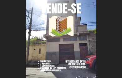 Imagem: A casa possui 4 Dormitórios, 2 Banheiros, 2 Vagas na garagem